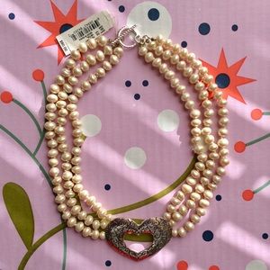 *NWT* Cézanne Triple Row Pearl Heart Necklace ❤️
